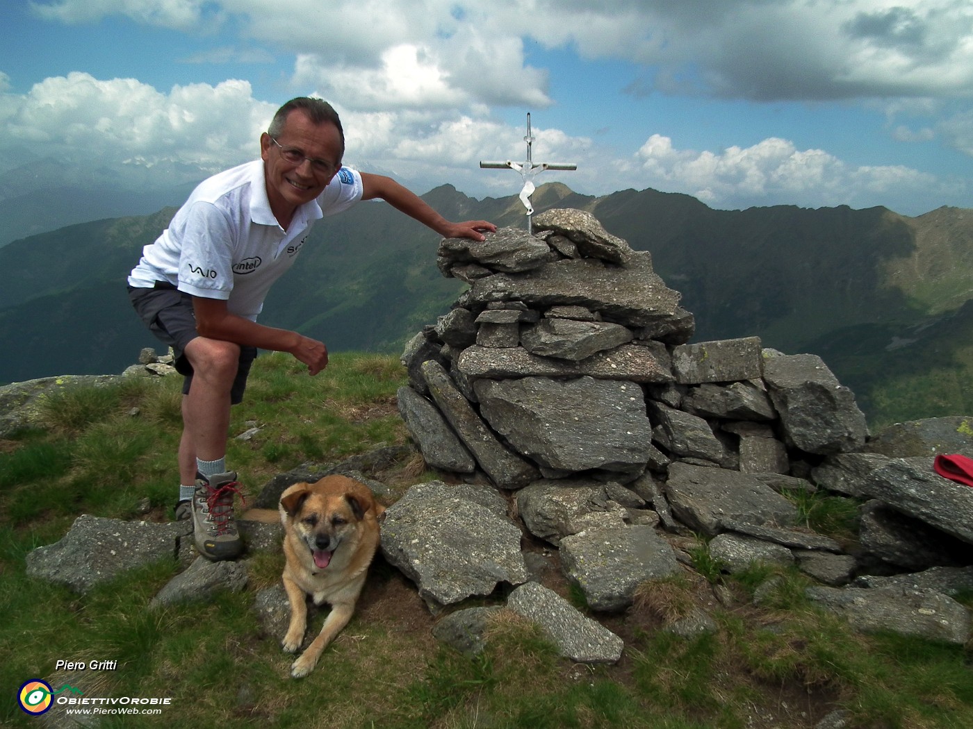 86 In vetta al Pizzo Scala (2429 m) il 21 giu. 2012).JPG